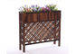 Scaffale di legno del fiore di forma della maglia del balcone, recinto di legno antisettico del supporto di legno variopinto della pianta fornitore